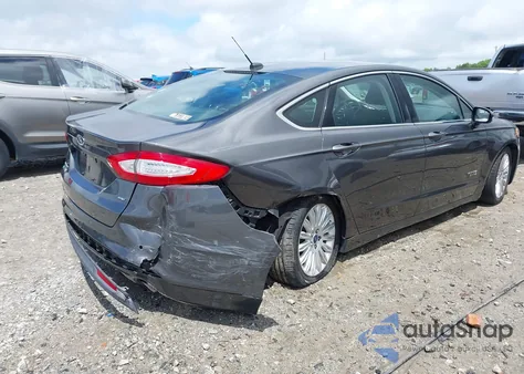 2015 Ford Fusion Energi Se Luxury z USA, uszkodzony, nr VIN 3FA6P0PU1FR255530